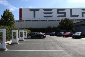 Tesla Motors opent fabriek in Tilburg